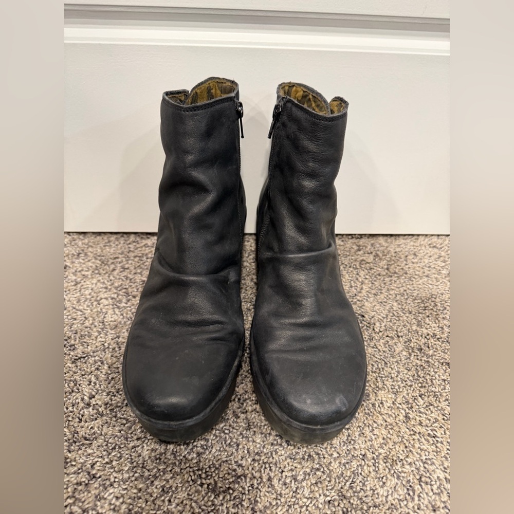 Fly London brom Black Leather Ankle Boots size 40 - Picture 3 of 8